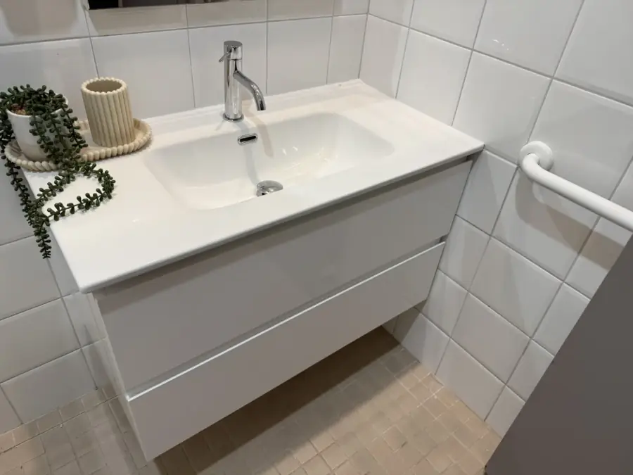 Completed vanity and bathroom plumbing upgrade