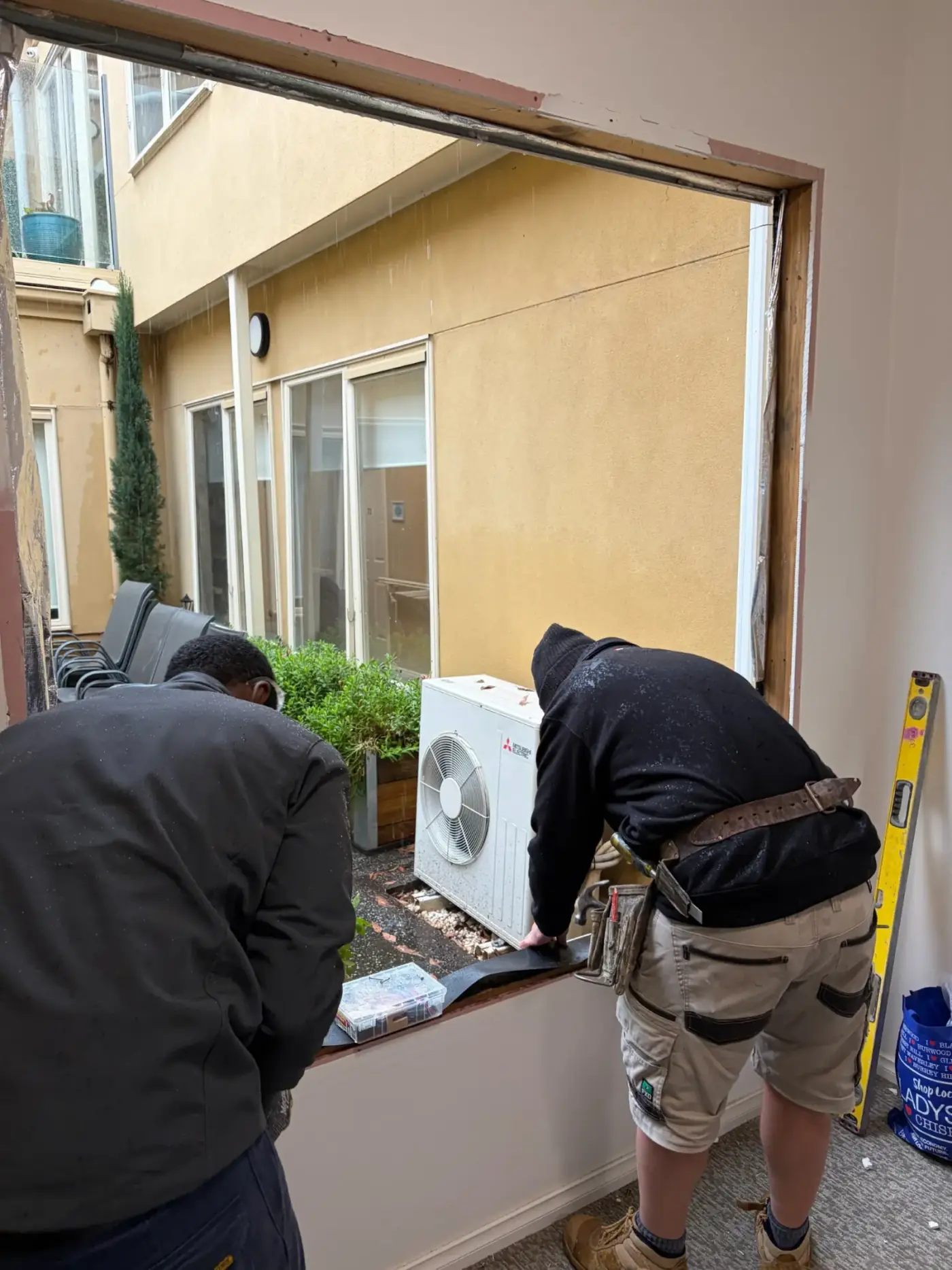 Electrical outlet install